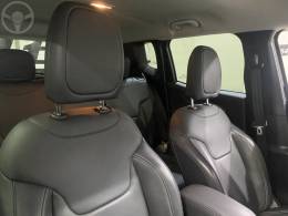 JEEP - RENEGADE 2.0 16V TURBO DIESEL LONGITUDE 4P 4X4 AUTOMÁTICO - 2020/2021 - PRETA - R$ 109.900,00