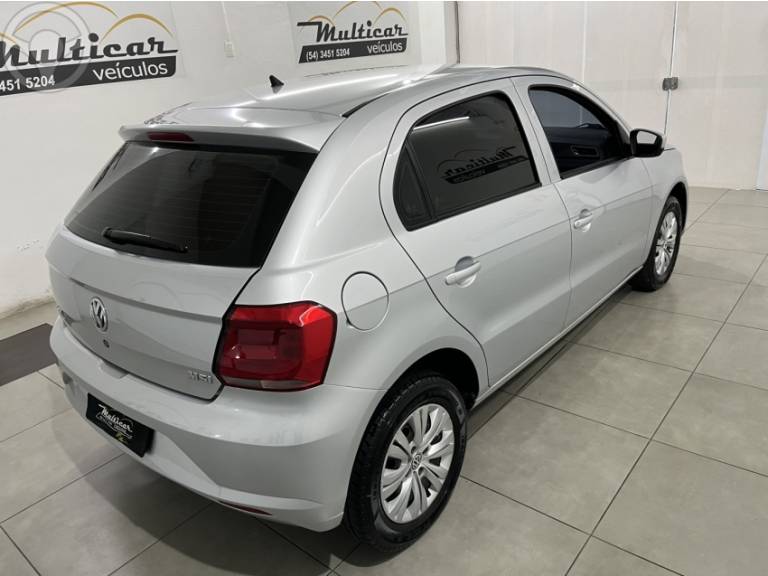 VOLKSWAGEN - GOL 1.6 MSI TOTALFLEX TRENDLINE 4P MANUAL - 2018/2018 - PRATA - R$ 47.900,00