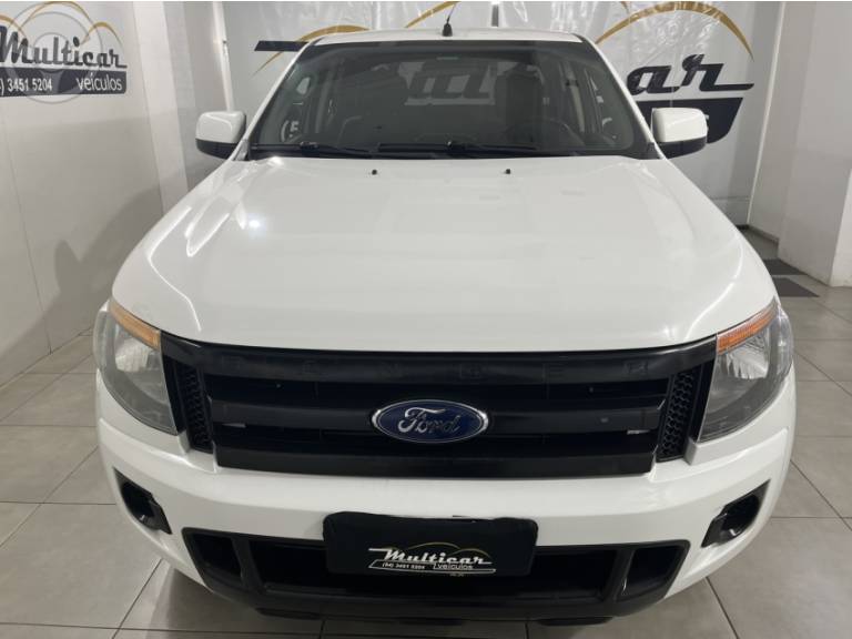 FORD - RANGER 2.2 XL 4X4 CD 16V DIESEL 4P MANUAL - 2014/2015 - BRANCA - R$ 93.900,00