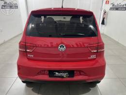 VOLKSWAGEN - FOX 1.6 MSI COMFORTLINE 8V FLEX 4P MANUAL - 2015/2016 - VERMELHA - R$ 51.900,00