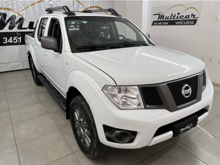 NISSAN - FRONTIER 2.5 SL 4X4 CD TURBO ELETRONIC DIESEL 4P AUTOMÁTICO - 2016/2016 - BRANCA - R$ 113.900,00