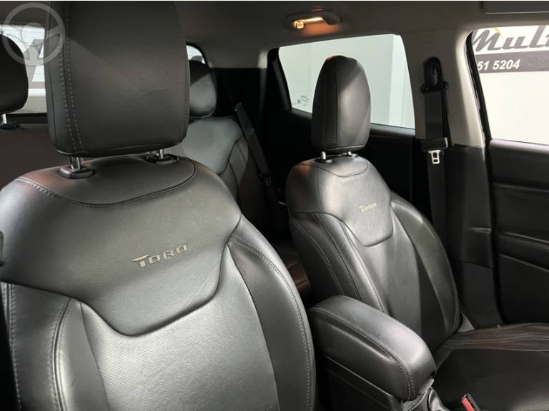 FIAT - TORO 2.0 16V TURBO DIESEL FREEDOM 4WD AT9 AUTOMÁTICO - 2020/2020 - PRETA - R$ 114.000,00