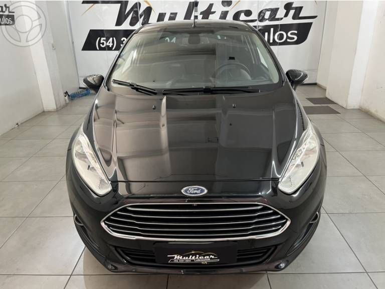 FORD - FIESTA 1.6 TITANIUM HATCH 16V FLEX 4P AUTOMÁTICO - 2013/2014 - PRETA - R$ 44.900,00