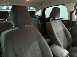 FORD - FOCUS 2.0 SE SEDAN 16V FLEX 4P AUTOMÁTICO - 2017/2017 - BRANCA - R$ 64.900,00