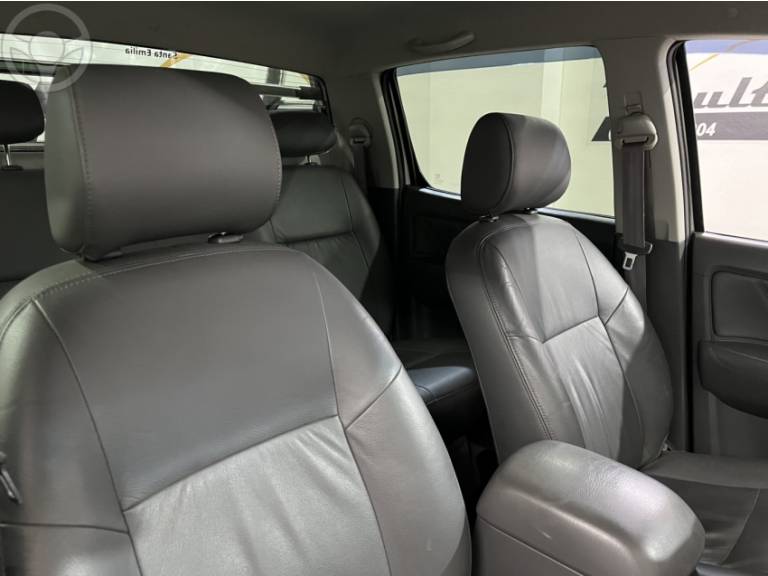 TOYOTA - HILUX 3.0 SRV 4X4 CD 16V TURBO INTERCOOLER DIESEL 4P AUTOMÁTICO - 2012/2012 - PRATA - R$ 127.000,00