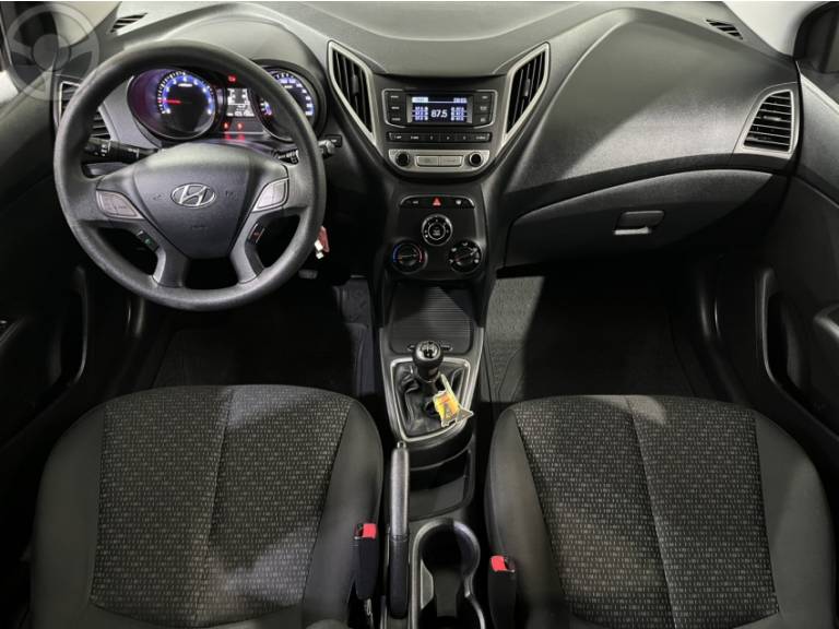 HYUNDAI - HB20 1.0 COMFORT PLUS 12V FLEX 4P MANUAL - 2017/2017 - CINZA - R$ 49.900,00