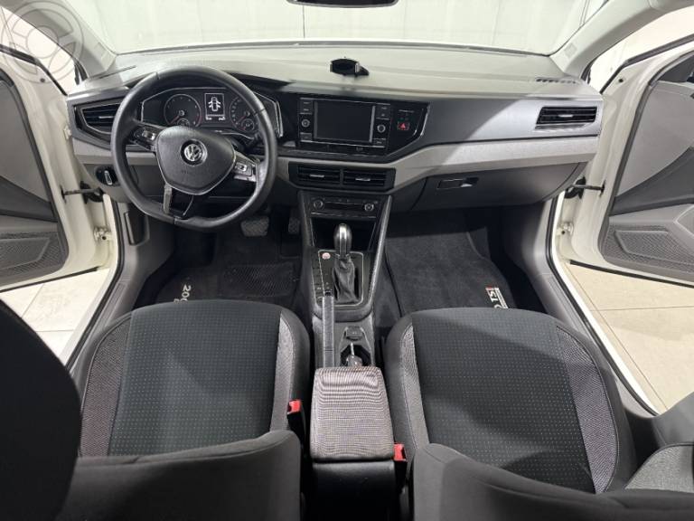 VOLKSWAGEN - POLO 1.0 200 TSI COMFORTLINE AUTOMÁTICO - 2019/2020 - BRANCA - R$ 78.900,00