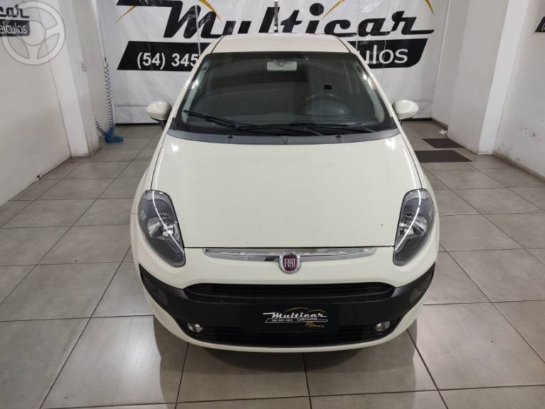 FIAT - PUNTO 1.4 ATTRACTIVE 8V FLEX 4P MANUAL - 2014/2015 - BRANCA - R$ 44.900,00