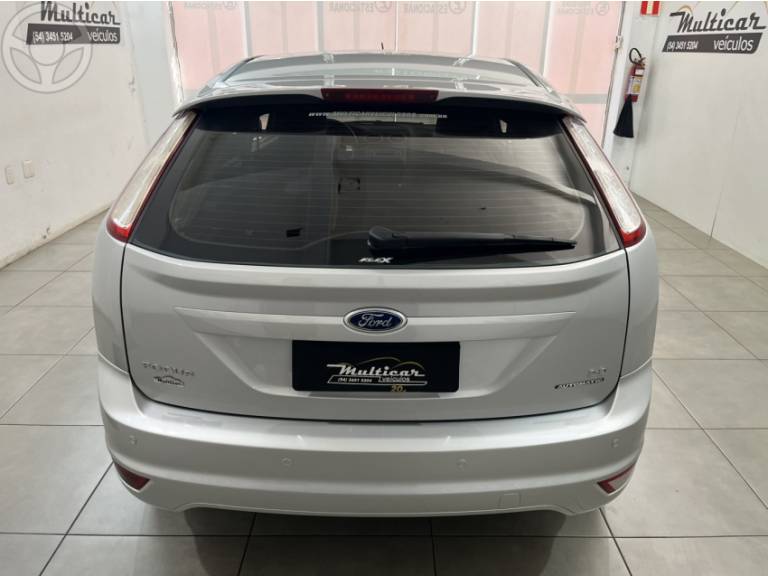FORD - FOCUS 2.0 GLX 16V FLEX 4P AUTOMÁTICO - 2012/2012 - PRATA - R$ 42.900,00