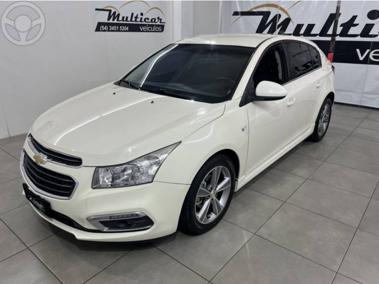 CHEVROLET - CRUZE 1.8 LT SPORT6 16V FLEX 4P AUTOMÁTICO - 2014/2015 - BRANCA - R$ 64.900,00
