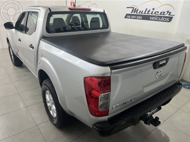 NISSAN - FRONTIER 2.3 S 16V 4X4 CD TURBO DIESEL 4P MANUAL - 2019/2019 - PRATA - R$ 116.900,00