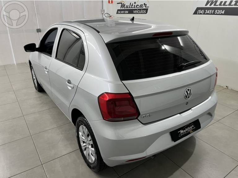 VOLKSWAGEN - GOL 1.6 MSI TOTALFLEX TRENDLINE 4P MANUAL - 2018/2018 - PRATA - R$ 47.900,00