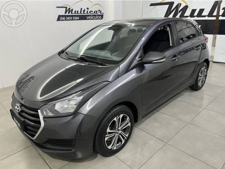 HYUNDAI - HB20 1.0 COMFORT PLUS 12V FLEX 4P MANUAL - 2017/2017 - CINZA - R$ 49.900,00
