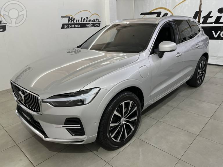 VOLVO - XC60 2.0 T8 ULTIMATE AWD HIBRIDO 4P AUTOMÁTICO - 2022/2023 - PRATA - R$ 329.900,00