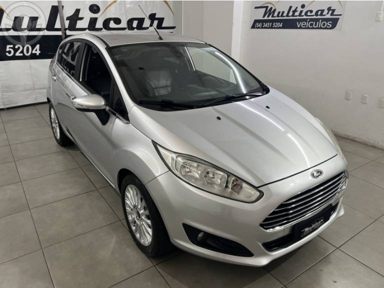 FORD - FIESTA 1.6 TITANIUM HATCH 16V FLEX 4P AUTOMÁTICO - 2015/2015 - PRATA - R$ 49.500,00