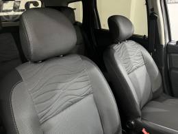 RENAULT - DUSTER 2.0 TECH ROAD 4X2 16V FLEX 4P MANUAL - 2013/2014 - PRATA - R$ 52.900,00