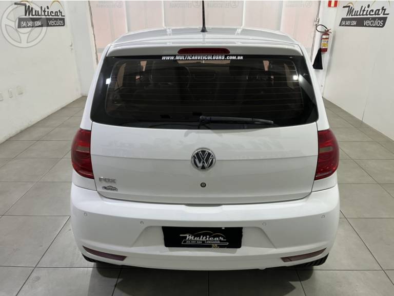 VOLKSWAGEN - FOX 1.0 MI 8V FLEX 4P MANUAL - 2013/2013 - BRANCA - R$ 36.500,00