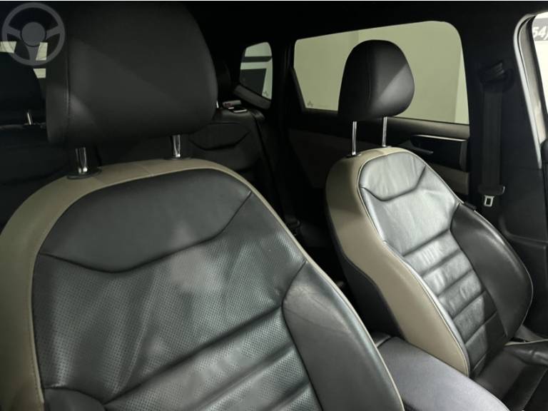 VOLKSWAGEN - TAOS 1.4 16V HIGHLINE TSI FLEX 4P AUTOMÁTICO - 2022/2022 - BEGE - R$ 147.900,00