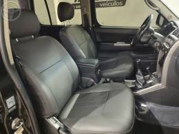 NISSAN - XTERRA 2.8 SE 4X4 8V TURBO INTERCOOLER DIESEL 4P MANUAL - 2005/2006 - PRETA - R$ 81.000,00