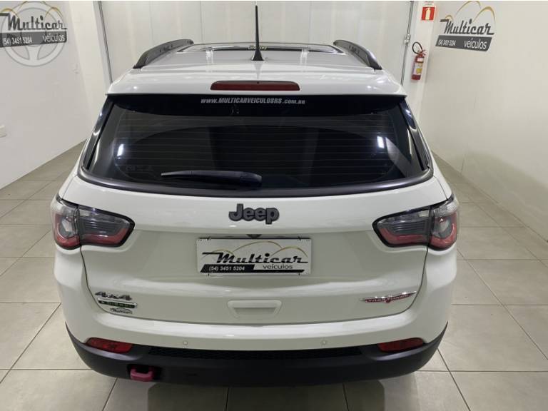 JEEP - COMPASS 2.0 16V DIESEL TRAILHAWK 4X4 AUTOMÁTICO - 2018/2018 - BRANCA - R$ 118.000,00