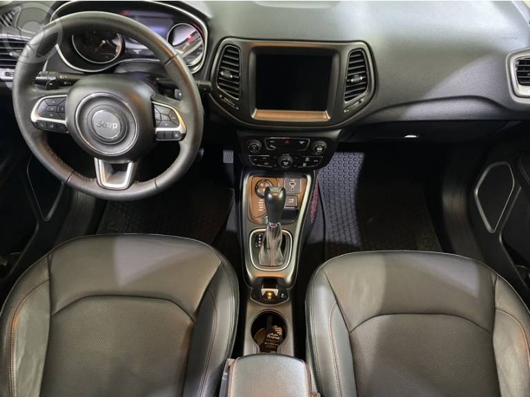 JEEP - COMPASS 2.0 16V DIESEL TRAILHAWK 4X4 AUTOMÁTICO - 2018/2018 - BRANCA - R$ 118.000,00