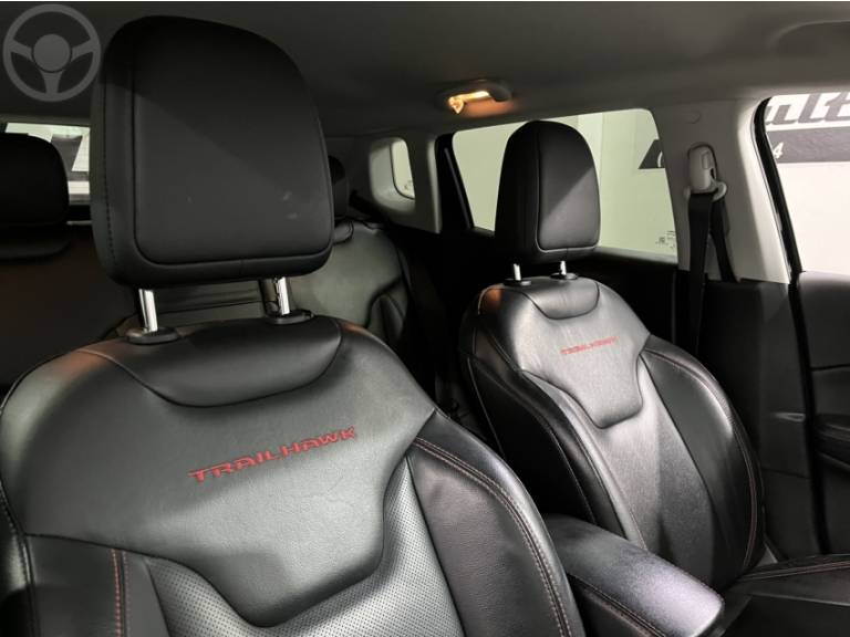 JEEP - COMPASS 2.0 16V DIESEL TRAILHAWK 4X4 AUTOMÁTICO - 2021/2021 - PRETA - R$ 126.900,00