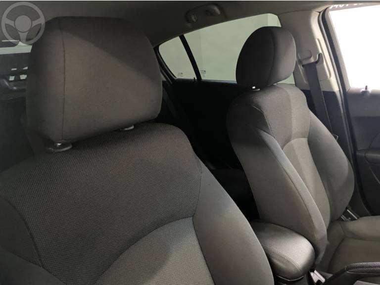 CHEVROLET - CRUZE 1.8 LT SPORT6 16V FLEX 4P MANUAL - 2014/2014 - BRANCA - R$ 59.900,00