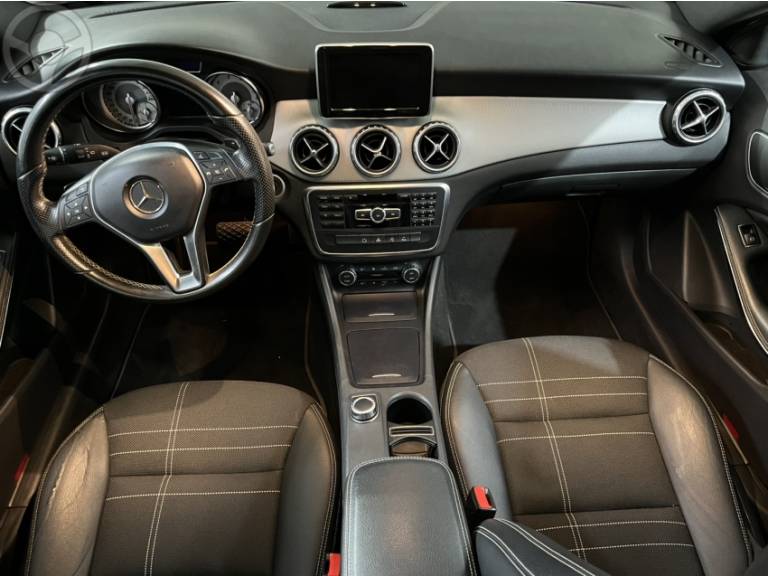 MERCEDES-BENZ - GLA 200 1.6 CGI ADVANCE 16V TURBO FLEX 4P AUTOMÁTICO - 2015/2015 - BRANCA - R$ 109.900,00