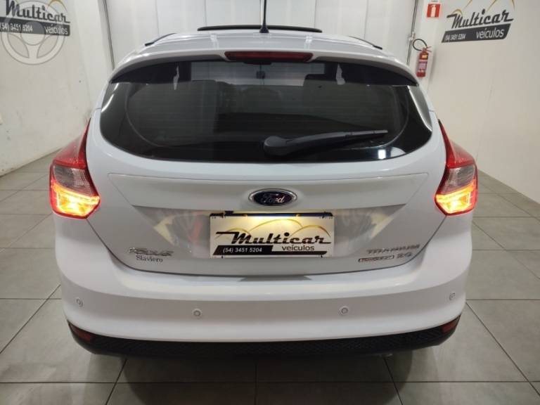 FORD - FOCUS 2.0 TITANIUM HATCH 16V FLEX 4P AUTOMÁTICO - 2015/2015 - BRANCA - R$ 58.900,00