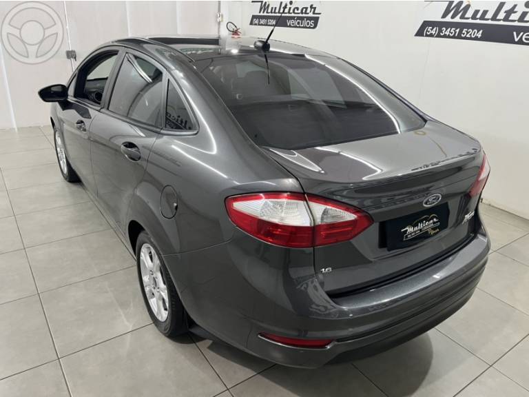 FORD - FIESTA 1.6 SE SEDAN 16V FLEX 4P MANUAL - 2014/2015 - CINZA - R$ 47.500,00