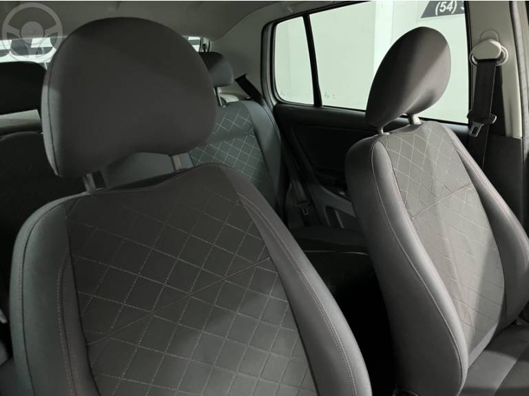 VOLKSWAGEN - FOX 1.6 MI PRIME 8V FLEX 4P MANUAL - 2012/2013 - BRANCA - R$ 42.500,00