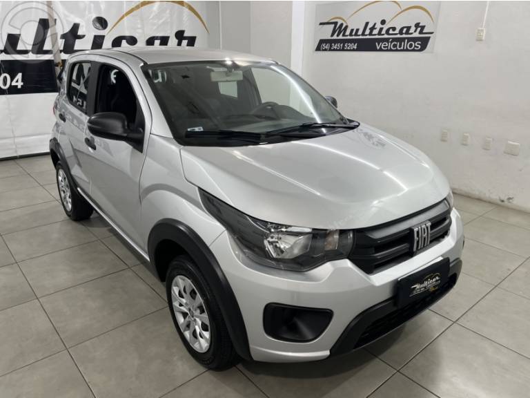 FIAT - MOBI 1.0 8V EVO FLEX LIKE. MANUAL - 2021/2022 - PRATA - R$ 49.900,00