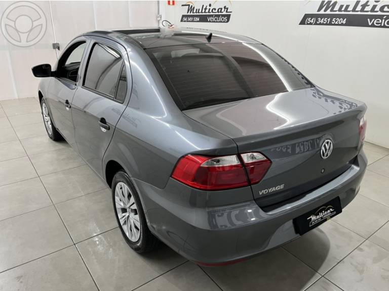 VOLKSWAGEN - VOYAGE 1.0 12V MPI TOTALFLEX TRENDLINE 4P MANUAL - 2022/2023 - CINZA - R$ 59.900,00