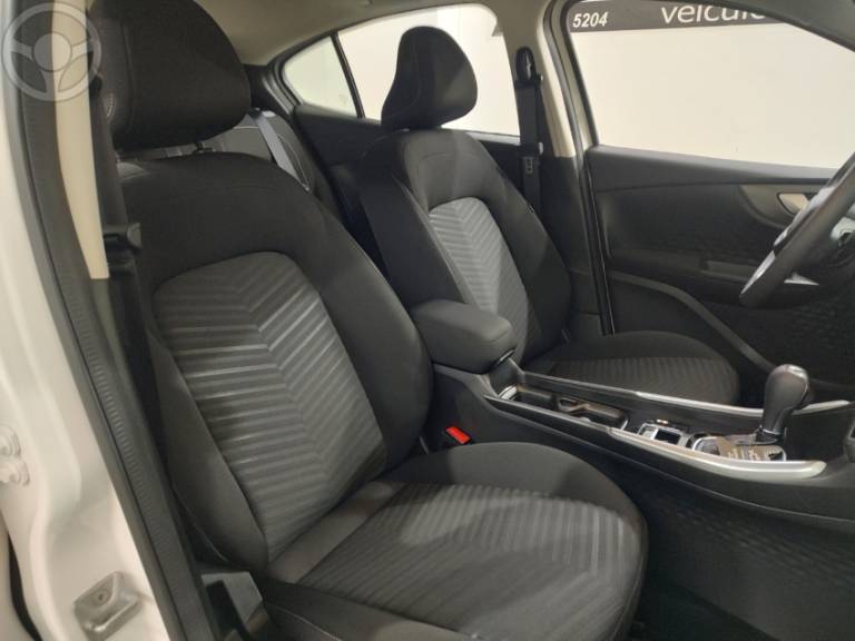 FIAT - FASTBACK 1.0 AUDACE 200 TURBO FLEX 4P AUTOMÁTICO - 2023/2023 - BRANCA - R$ 111.900,00