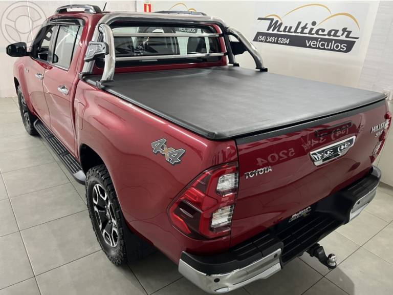 TOYOTA - HILUX 2.8 SRX 4X4 CD 16V DIESEL 4P AUTOMÁTICO - 2020/2021 - VERMELHA - R$ 239.900,00