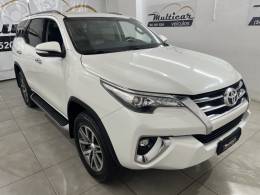 TOYOTA - HILUX SW4 2.8 SRX 4X4 16V TURBO INTERCOOLER DIESEL 4P AUTOMÁTICO - 2017/2017 - BRANCA - R$ 214.000,00