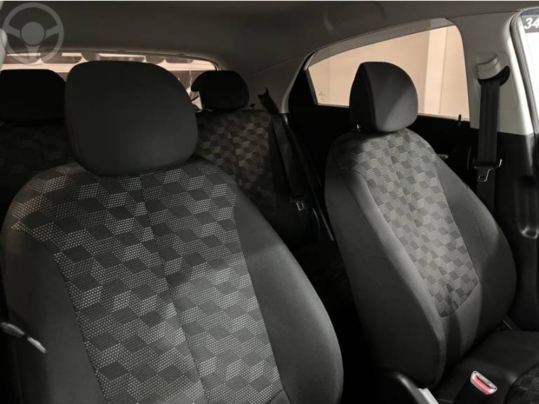HYUNDAI - HB20 1.6 COMFORT PLUS 16V FLEX 4P MANUAL - 2018/2019 - BRANCA - R$ 62.900,00