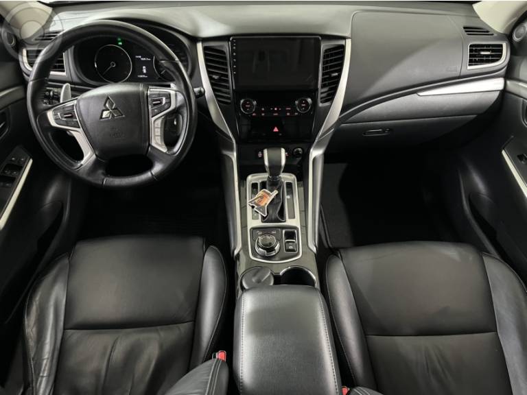 MITSUBISHI - PAJERO SPORT - 2019/2020 - PRATA - R$ 218.900,00