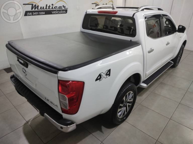 NISSAN - FRONTIER 2.3 LE 4X4 CD BI TURBO DIESEL 4P AUTOMÁTICO - 2021/2022 - BRANCA - R$ 179.900,00
