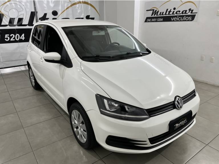 VOLKSWAGEN - FOX 1.6 MSI TRENDLINE 8V FLEX 4P MANUAL - 2016/2016 - BRANCA - R$ 50.900,00