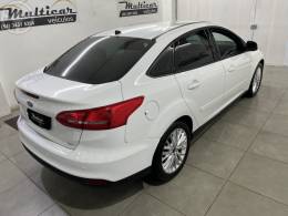 FORD - FOCUS 2.0 SE SEDAN 16V FLEX 4P AUTOMÁTICO - 2017/2017 - BRANCA - R$ 64.900,00