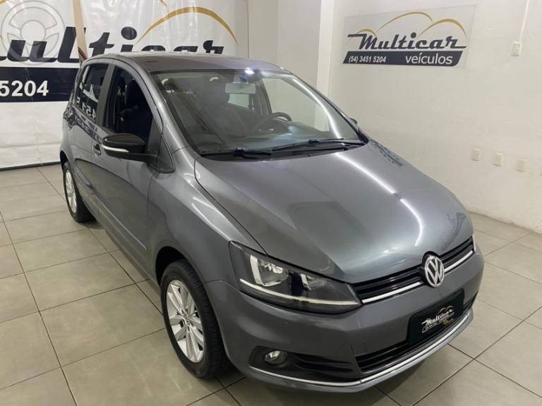 VOLKSWAGEN - FOX 1.6 MSI TOTAL FLEX CONNECT 4P MANUAL - 2019/2020 - CINZA - R$ 63.900,00