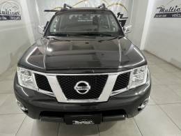 NISSAN - FRONTIER 2.5 SL 4X4 CD TURBO ELETRONIC DIESEL 4P AUTOMÁTICO - 2014/2015 - PRETA - R$ 106.900,00