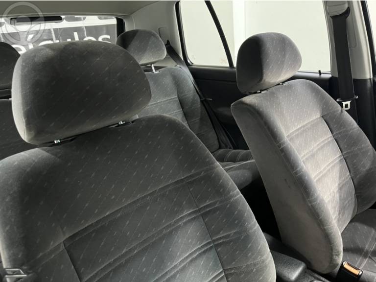 VOLKSWAGEN - GOLF 2.0 MI GLX 8V 4P MANUAL - 1998/1998 - AZUL - R$ 38.900,00