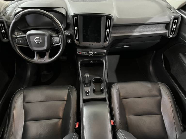 VOLVO - XC 40 2.0 T4 GEARTRONIC - 2019/2019 - PRETA - R$ 123.900,00
