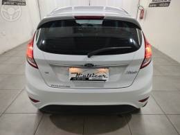 FORD - FIESTA 1.6 TITANIUM HATCH 16V FLEX 4P AUTOMÁTICO - 2014/2014 - BRANCA - R$ 45.900,00
