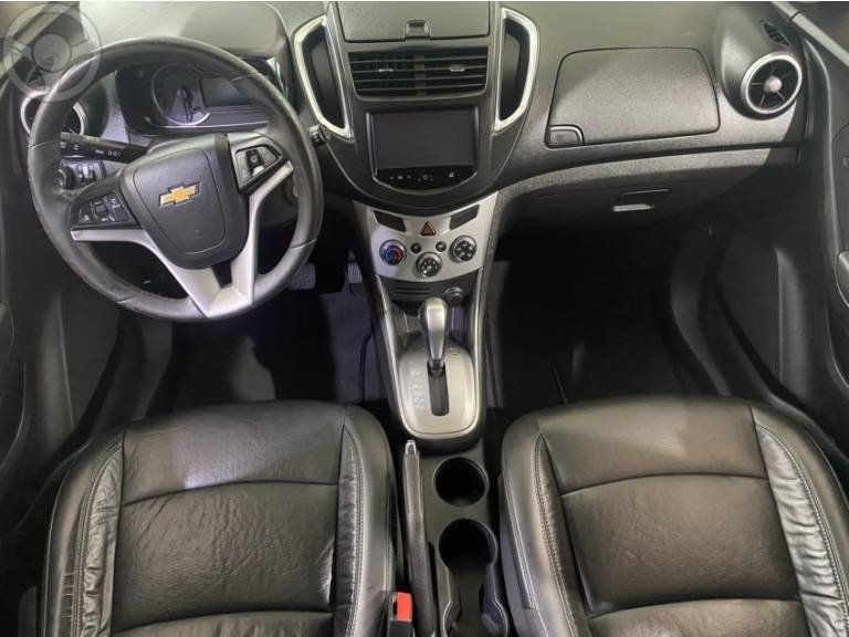 CHEVROLET - TRACKER 1.8 MPFI LTZ 4X2 16V FLEX 4P AUTOMÁTICO - 2014/2015 - BRANCA - R$ 69.900,00