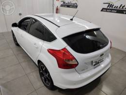 FORD - FOCUS 2.0 TITANIUM HATCH 16V FLEX 4P AUTOMÁTICO - 2015/2015 - BRANCA - R$ 56.900,00