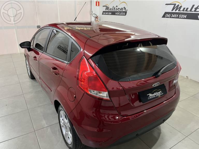 FORD - FIESTA 1.6 SEL HATCH 16V FLEX 4P AUTOMÁTICO - 2016/2017 - BORDO - R$ 54.900,00