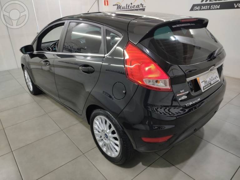 FORD - FIESTA 1.6 TITANIUM HATCH 16V FLEX 4P AUTOMÁTICO - 2014/2015 - PRETA - R$ 49.500,00